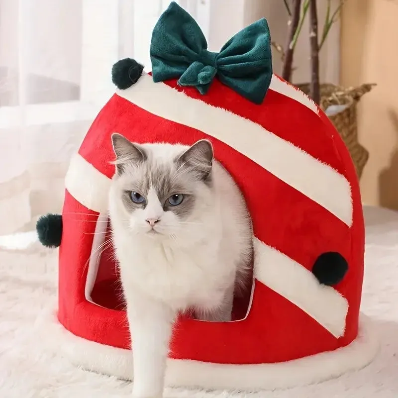 Cozy Christmas Cat Bed - Ultimate Kitten Retreat