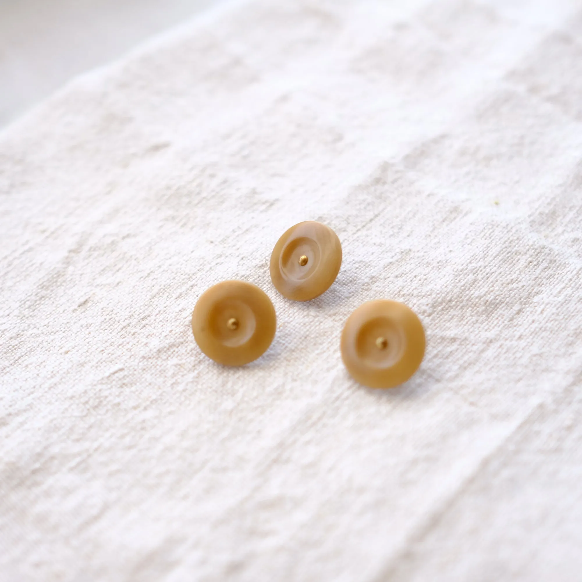 Naturally Dyed Buttons