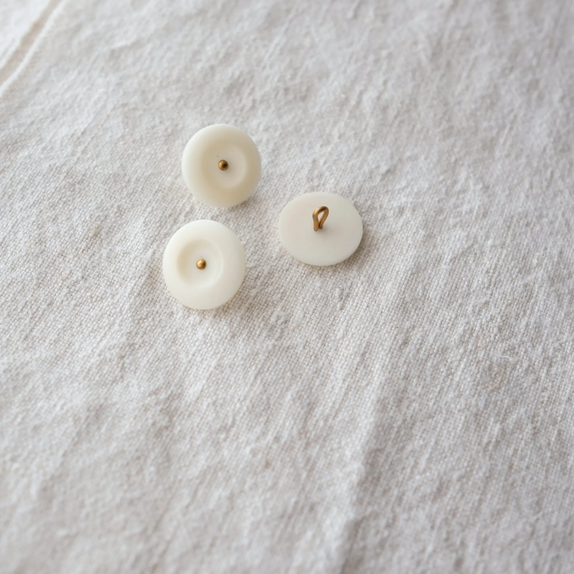 Naturally Dyed Buttons